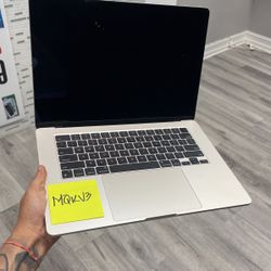 MacBook Air 15” 256GB