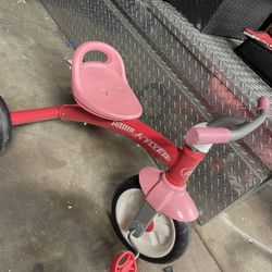 Girls Toddler pink Bikes 