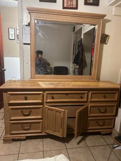 Dresser
