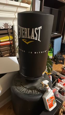Punching / kick stand