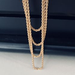 Brand New Beautiful Neckless 4 Chain In 1 $20