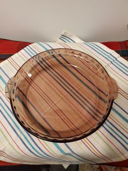 Vintage cranberry pyrex fluted pie plate
