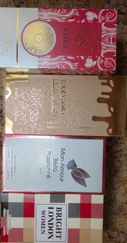 Lot of 4 Women's Eau de Parfum Spray Boxes