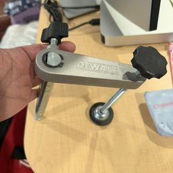 Vise for dewalt miter saw