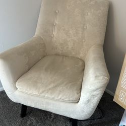 IVORY VELVET ACCENT CHAIR