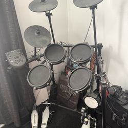 Alesis Drum kit 