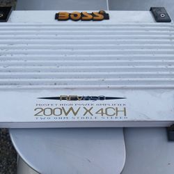 New Boss 4ch Amp Never Been Used It Was On Display At  The Audio Store It's New $100firm Price Pickup Only Serious Buyers Please Yes It Is Avaliable 