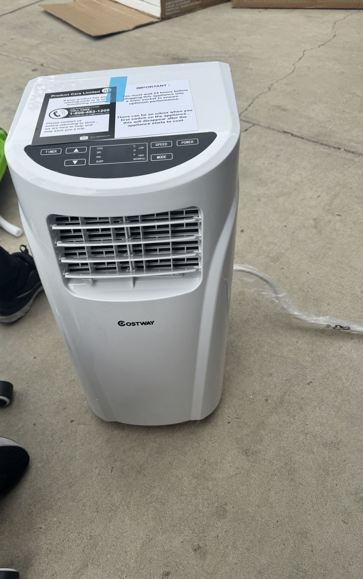 Air Conditioner Unit spaces up to 230 Sq.Ft with Remote Control