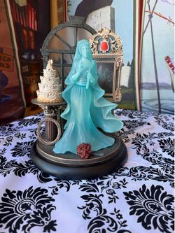2023 Disney Parks Haunted Mansion The Bride Constance Hatchaway Figurine Figure