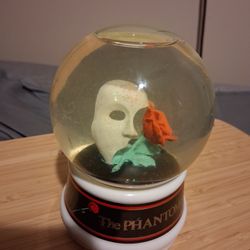 Phantom Of The Opera Snow Globe Asking 25
