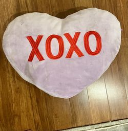 Lavender Sweethearts XOXO Embroidered Heart Pillow - Plush Throw Decor