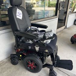 Powerchair : Pride Q6 Edge Stretto