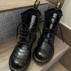Doc Marten Women’s Size 7