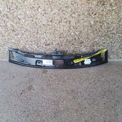 2017-20 Jeep Compass Windshield Header