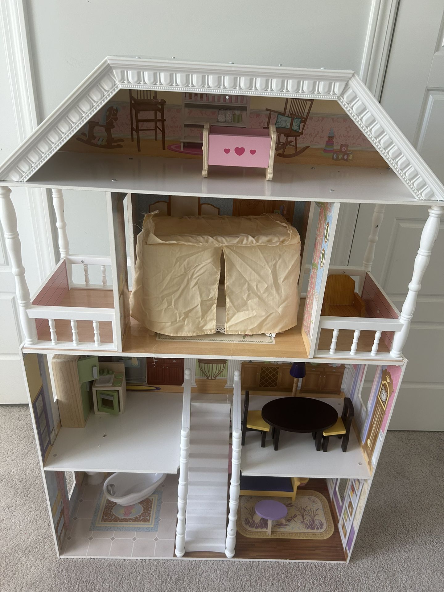 Wooden Dollhouse -kidkraft 