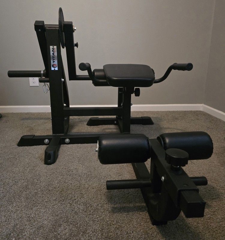 TITAN FITNESS Seated Ab Back Extension Machine