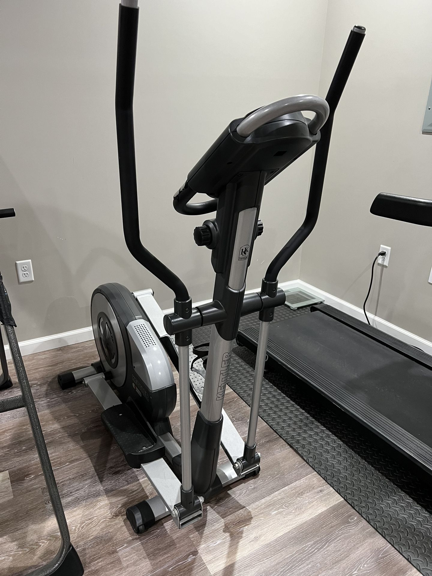 Elliptical Exercise Machine