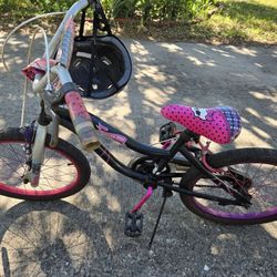 20" Dynacraft Girls BMX Bike, Kids Age 7-14 years with helmet.