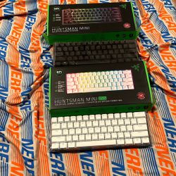 2 RAZER HUNTSMAN MINI SPECIAL EDITION KEY BOARD