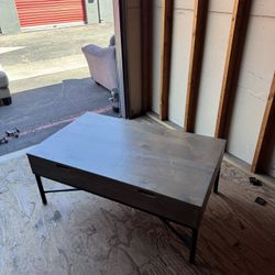 Rising Coffee Table (with Delivery) 