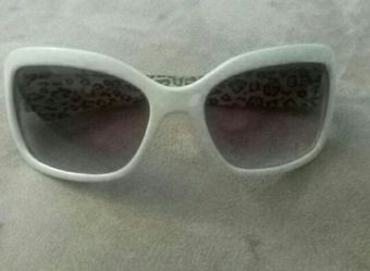 Cute white glasses
