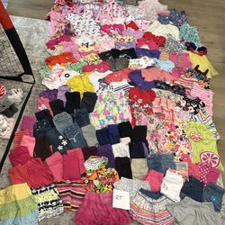 Girls 2T Clothes Wardrobe (135 Pieces)
