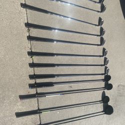 COMPLETE GOLF SET