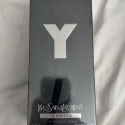 YSL COLOGNE Smells Great
