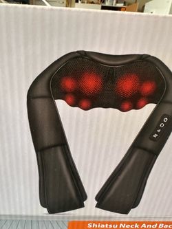 Shiatsu neck and back massager with heat