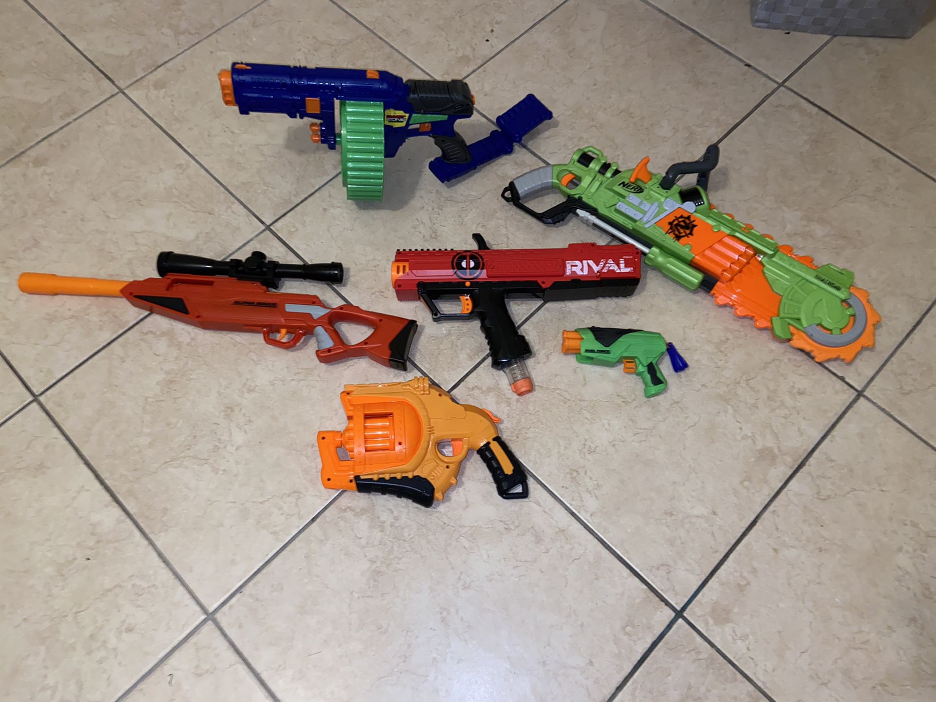 Set of toy nerf guns