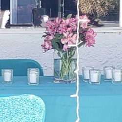 6--8"Hx4" W Glass Vase