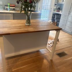 Kitchen Island 