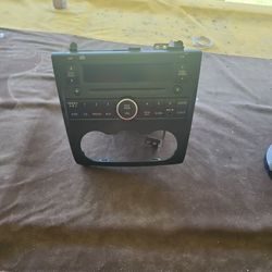 07 Nissan Altima Radio