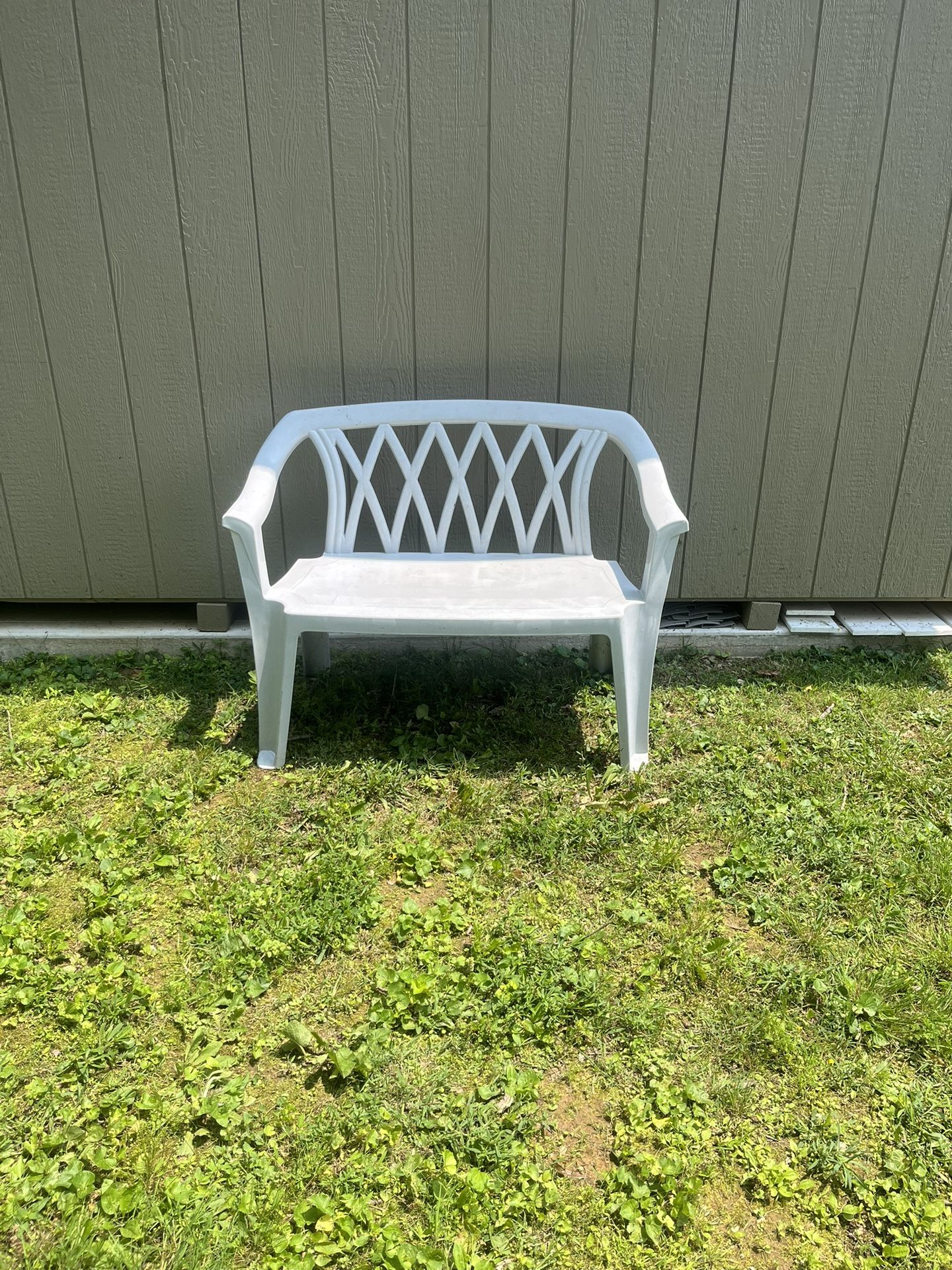 Rubbermaid Resin Loveseat