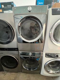 Kenmore Washer And Dryer ( Electric 220V )