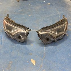2015-2018 Toyota Rav4 Headlights