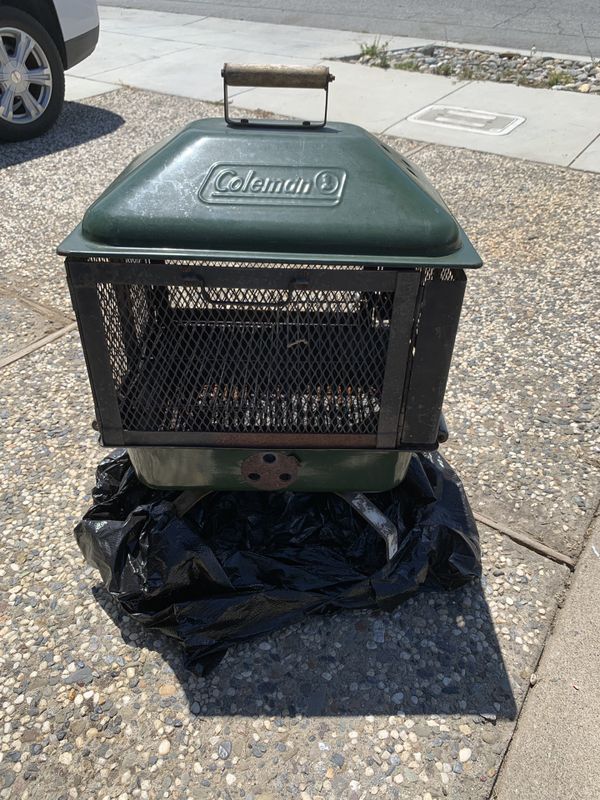 Coleman Collapsible Fire Pitand Bbq grill. for Sale in Gilroy, CA