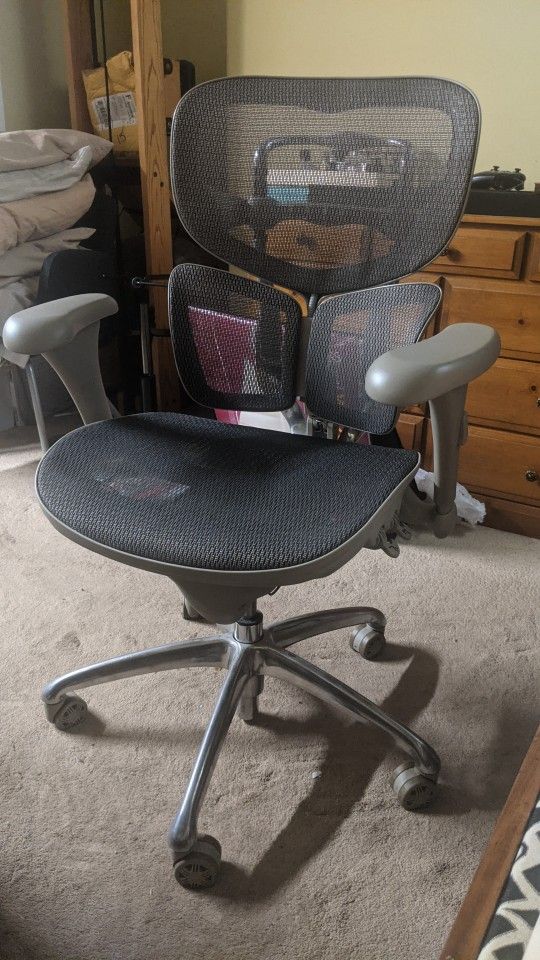 Office Chair With Height, Tilt And Arm Rest Adjustability