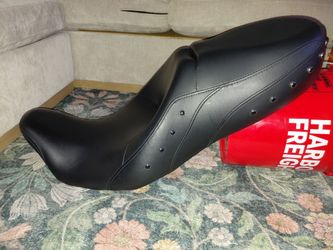 2014-2017 Harley Davidson Touring OEM Seat