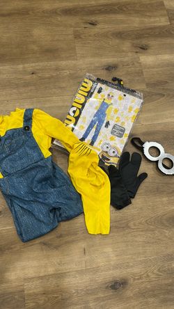 Minion costume 4-6 child