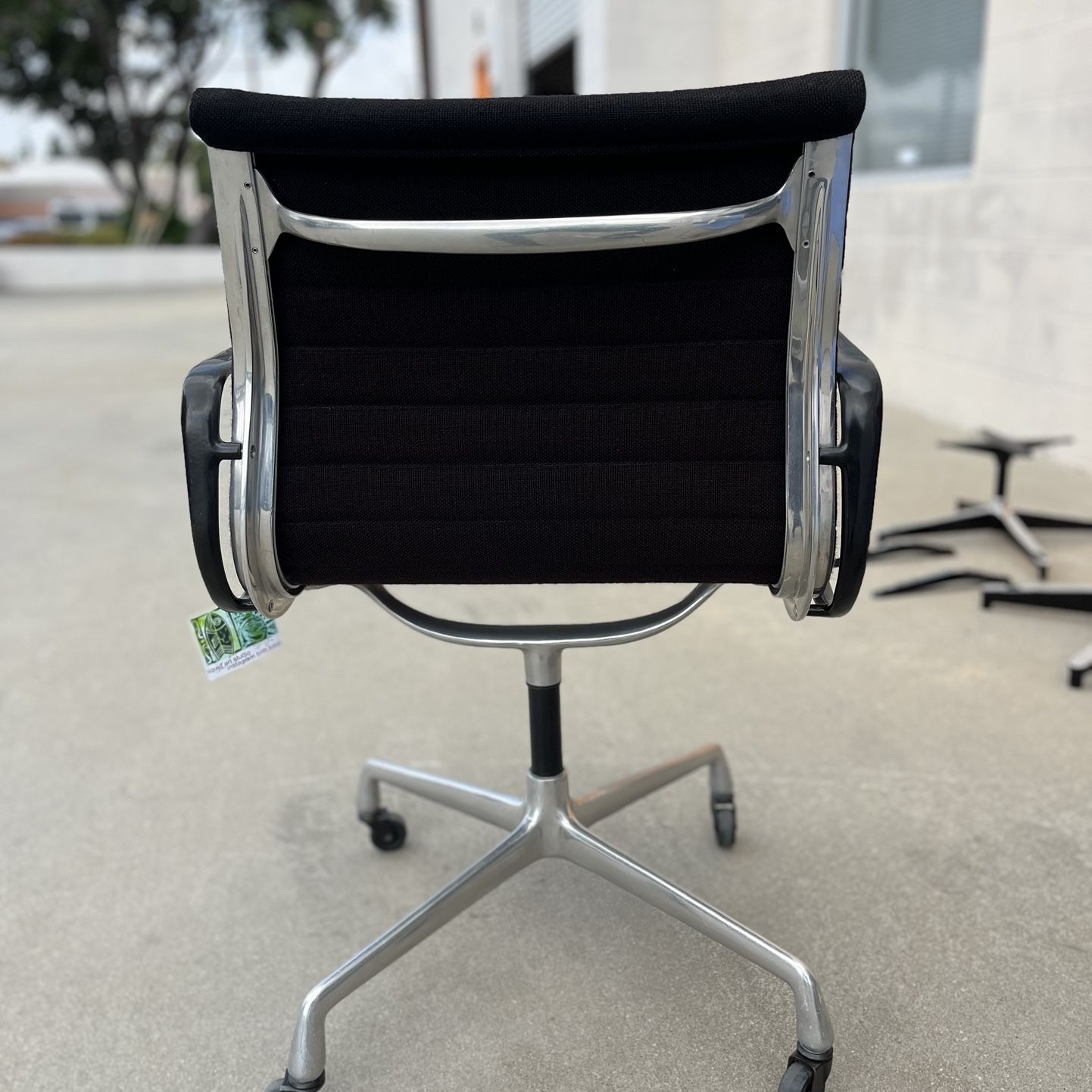 eames aluminum group 