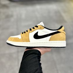 Air Jordan 1 Retro Low OG “Rookie Of The Year” Sizes 8 / 8.5 / 9 / 9.5 / 10 / 10.5 / 11 / 12 / 13 IN HAND BRAND NEW