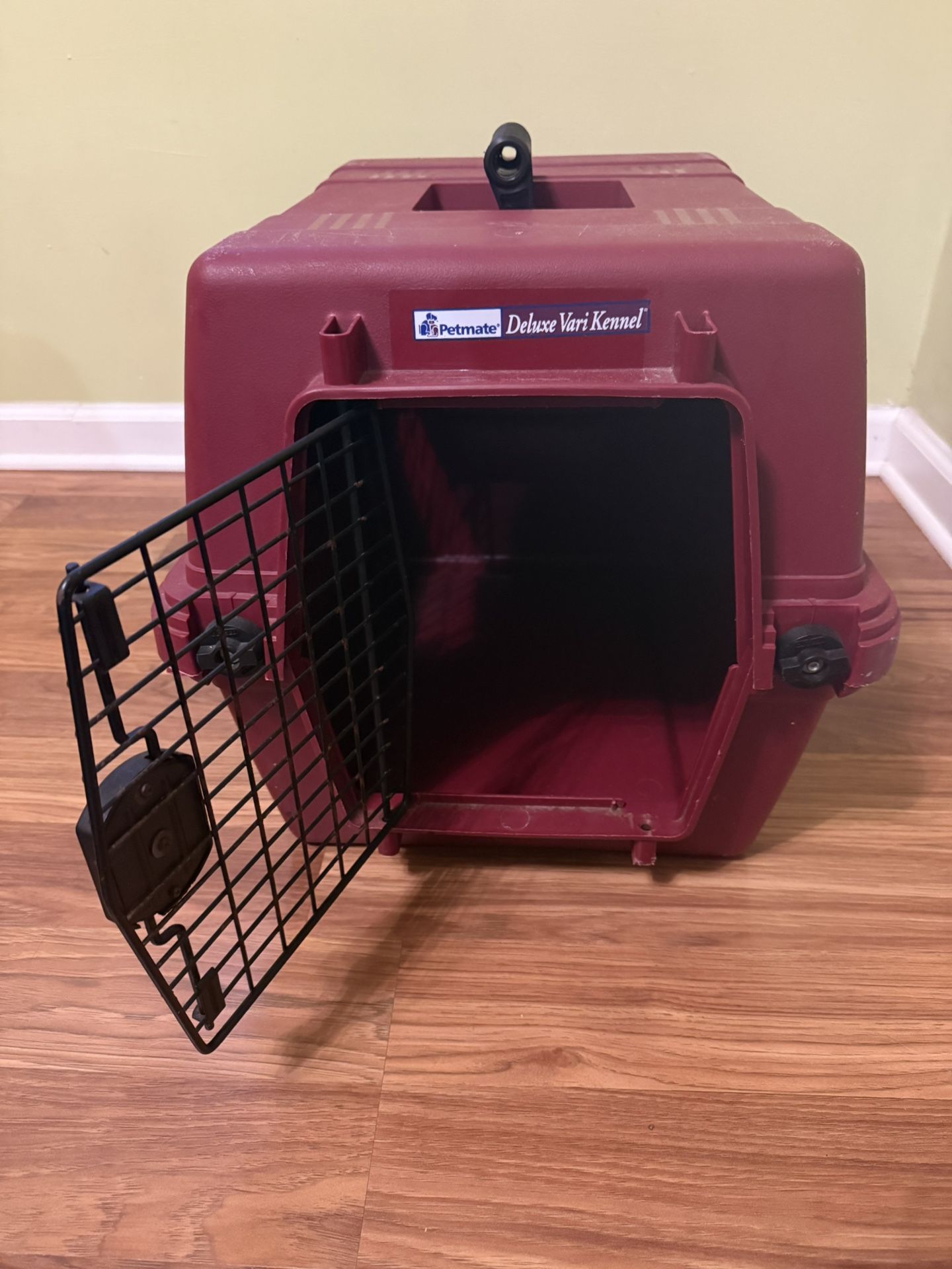 Pet Kennel Carrier