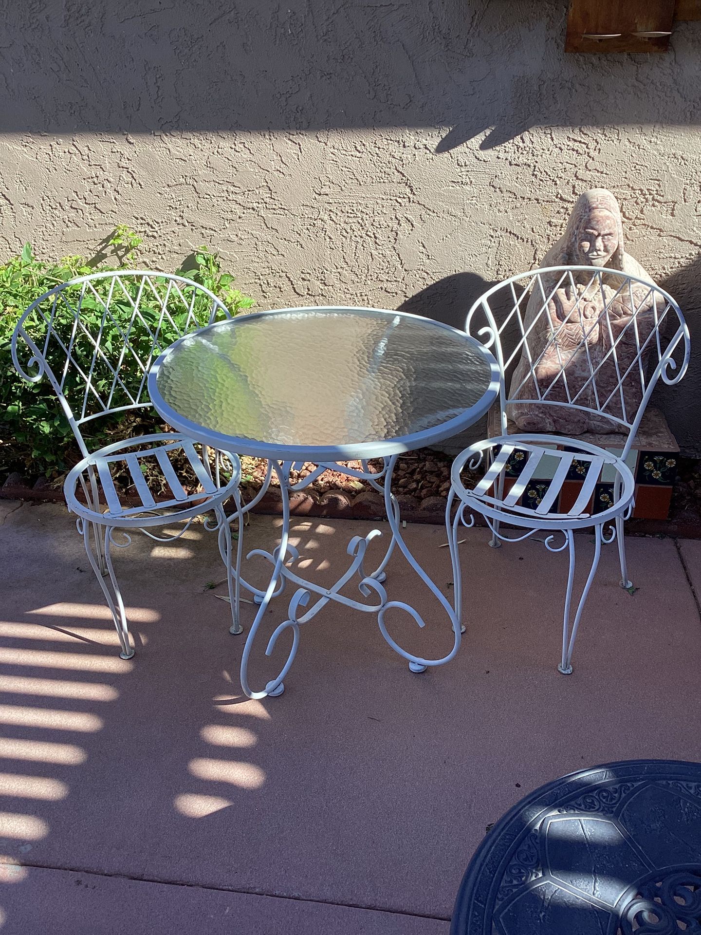 Bistro Table With 2 Chairs