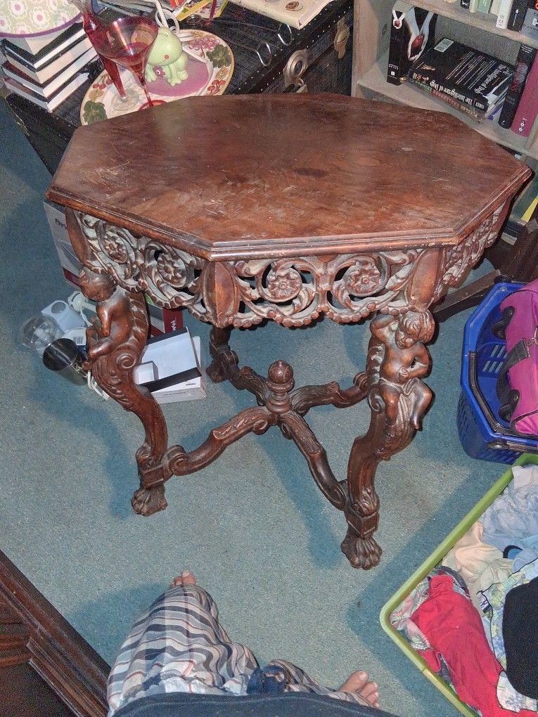 Rococo Style Solid Wood Cherub Table