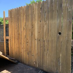 4 Fence Panels 