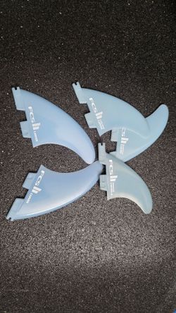 FCS II Surfboard 5 fin set