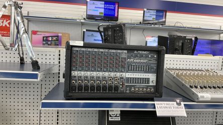 Peavey XR684, an 8-channel powered mixer featuring a 16-bit digital effects processor