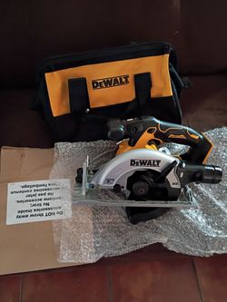 DeWalt XR Sierra circular medida 61/2 nueva viene con su bolsa y su sierra de disco vendo solo herramienta firme precio