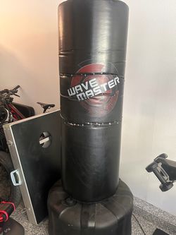 Punching bag w stand
